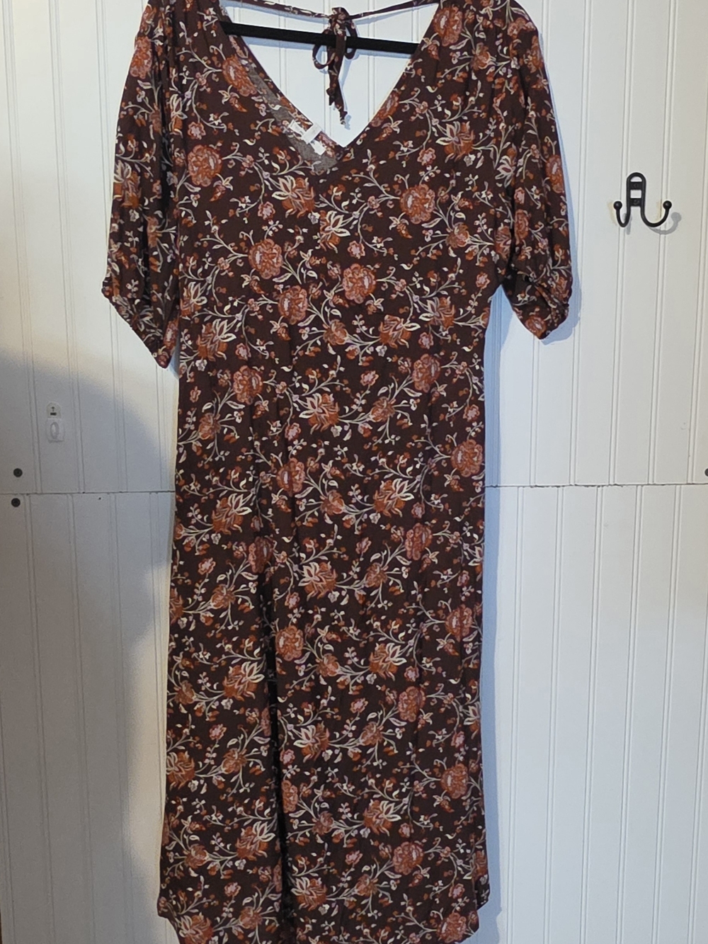 NWT Maurices Floral Brown V-Neck Dress Sz Large